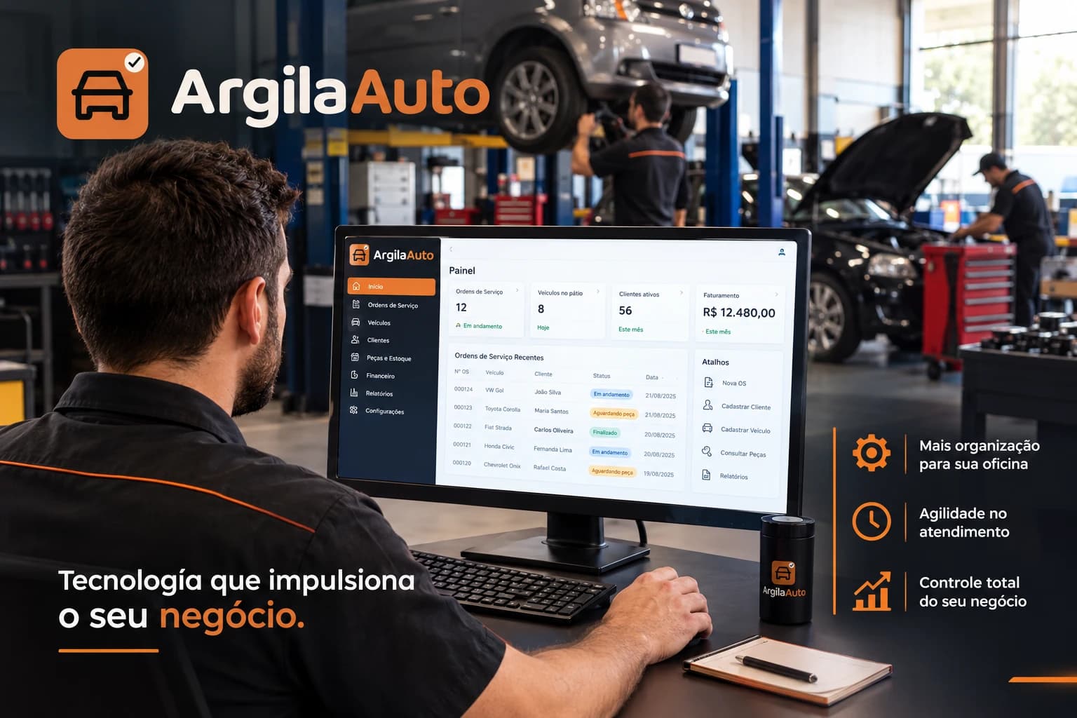 Mecânico consultando o painel do ArgilaAuto, com ordens de serviço, veículos e clientes em um só lugar